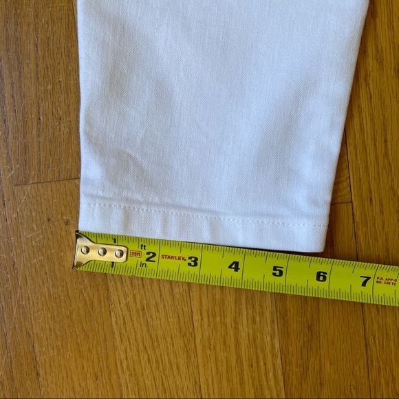 Burberry Brit Relaxed Fit While Jeans - Picture 9 of 11